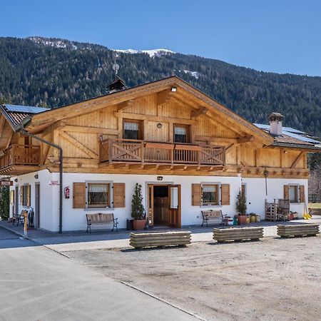 Chalet Camping Fae 1 Madonna Exterior foto